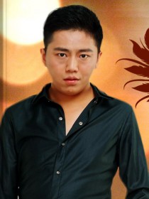 楼宏章 