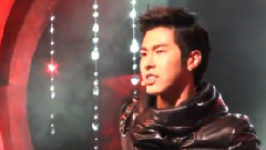 东方神起 - Keep Your Head Down