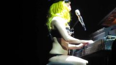 Lady Gaga - Speechless