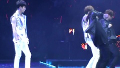 东方神起 - Purple Line