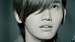 东方神起 - Keep Your Head Down