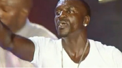 Akon - Smack That Malta