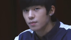Teen Top - 盯着镜头的小熊