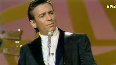 Waylon Jennings - Only Daddy That'll Walk The Line