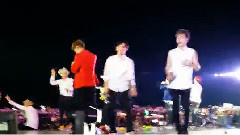 EXO - 世勋捡浪味仙