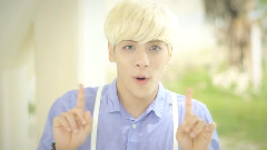 SHINee - Boys Meet U