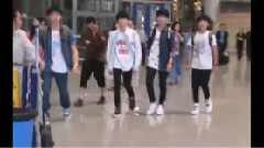 TFBOYS - 长沙黄花机场关外送机