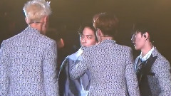 EXO - 白贤浴袍秀