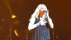 Carrie Underwood - Blown Away