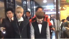 EXO - < Saving Santa > VIP试映会 入场退场