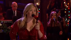 Kelly Clarkson - Underneath The Tree