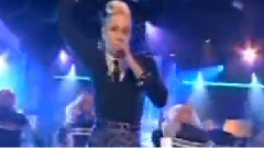 Gwen Stefani - Wind It Up