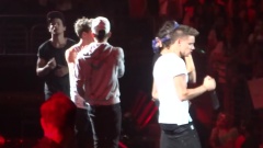 One Direction - Talk & What Makes You Beautiful