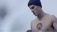 Ellie Goulding - Beating Heart