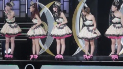 ℃-ute - 初の武道館公演 森高千里もサプライズで登場