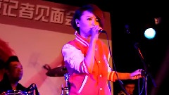 黄雅莉 - 换个地方住