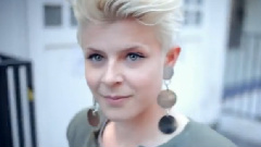 Robyn - Hang With Me