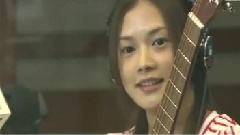 YUI - 采访 字幕版