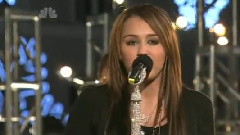 Miley Cyrus - Rockin' Around The Christmas Tree NBC Rockefeller Center
