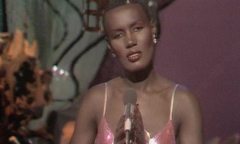 Grace Jones - La Vie En Rose (Top pop)