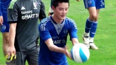 金俊秀 - FC MEN 小队长萌萌的笑脸