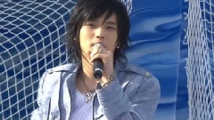 东方神起 - Hug