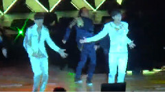 东方神起 - Live World Tour Catch Me In Beijing 饭拍版1 13/03/30