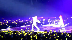 G-Dragon(BigBang),2NE1 - WORLD TOUR The Leders