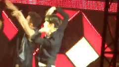 东方神起 - Keep You Head Down