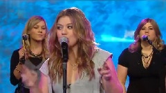 Kelly Clarkson - I Do Not Hook Up