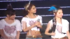 少女时代 - Sooyoung Wiping Her Tears