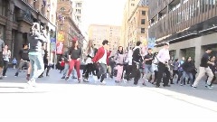 模仿翻唱 - Sydney Gangnam Style Flashmob