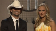 Jason Aldean,Kelly Clarkson - Don't You Wanna Stay CMA