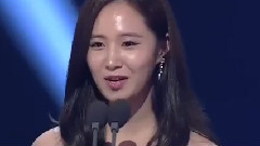 俞利(少女时代),少女时代,陶晶莹 - JTBC第五十回百想艺术大赏 Yuri受赏