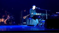 Daniel Powter - Whole World Around