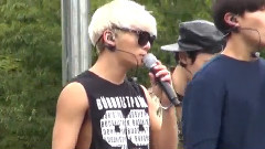 SHINee - You And My Street