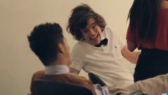 One Direction - What Makes You Beautiful (Behind The Scenes)