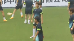 SHINee - 上海亚洲梦想杯足球赛 珉豪赛前训练视频1 饭拍版 13/06/23