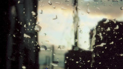下雨的晚上