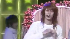 东方神起,Super Junior - Show Me Your Love