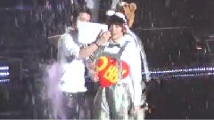 Super Junior - White Christmas & Dancing Out