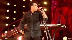 Robbie Williams - She Is The One