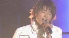 东方神起 - Oh Holy Night & Hug KM