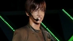 东方神起 - Keep Your Head Down
