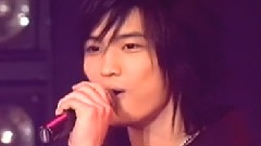 东方神起 - Hug