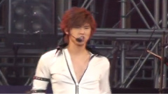 东方神起 - Beat It