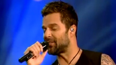 Ricky Martin - Lo Mejor De Mi Vida Eres Tu STUDIO TR3S