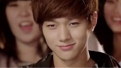 Infinite - 横穿马路