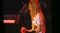 Avril Lavigne - Stop Standing There