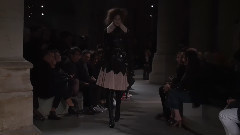 Fashion Show - Alexander McQueen Fall Winter 2015-2016